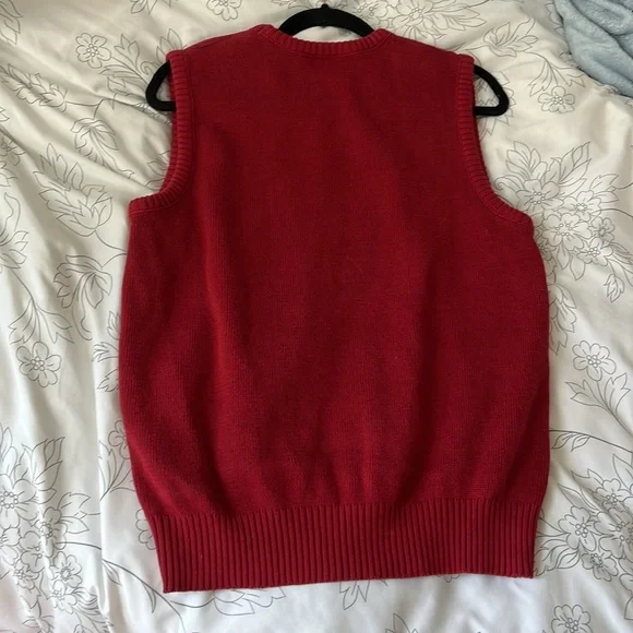 Red sweater vest - Picture 3 of 3